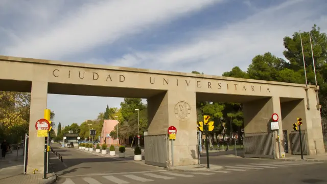 Puerta Campus Universidad de Zaragoza, Plaza San Francisco/23.10.12/Gloria Morella