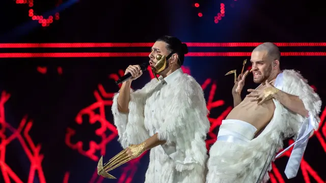Portimao (Portugal), 02/03/2019.- Portuguese singer and winner Conan Osiris (L) performs during the Portuguese national selection show, the Festival da Cancao, for the 64th annual Eurovision Song Contest (ESC), in Portimao, in the Algarve, Portugal, 02 March 2019 (issued 03 March 2019). Osiris was chosen to represent to Portugal with his song 'Telemoveis' (Mobile phones) in the ESC 2019 that will be held in Tel Aviv, Israel from 14 to 18 May. EFE/EPA/PEDRO PINA Conan Osiris to represent Portugal at Eurovision 2019