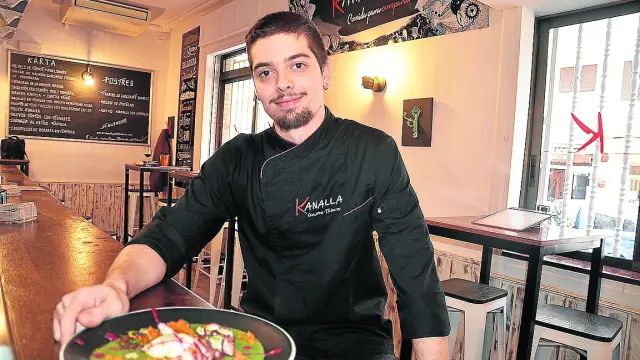 Daniel Ferrer, cocinero de la gastro taberna zaragozana Kanalla.