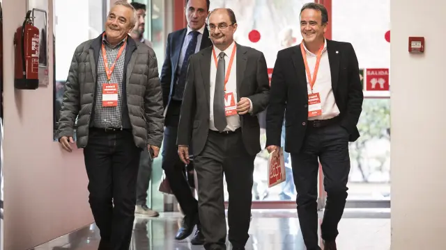 Sada, Lambán y Sánchez Quero, ayer en el comité regional extraordinario del PSOE