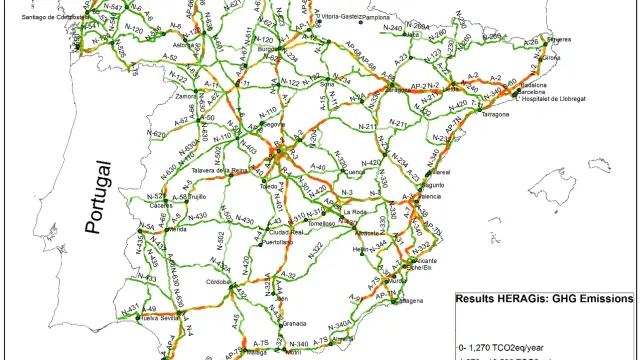 Mapa de emisiones de CO2 en las carreteras Españolas. Los tramos rojos son los más contaminantes.