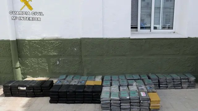 La DEA colabora en el hallazgo de 300 kilos de cocaína en una nave de Castellón.
