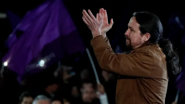 Spain's Unidas Podemos (Together We Can) candidate Pablo Iglesias applauds during an electoral campaign closing rally in Madrid, Spain April 26, 2019. REUTERS/Rafael Marchante [[[REUTERS VOCENTO]]] SPAIN-ELECTION/IGLESIAS RALLY
