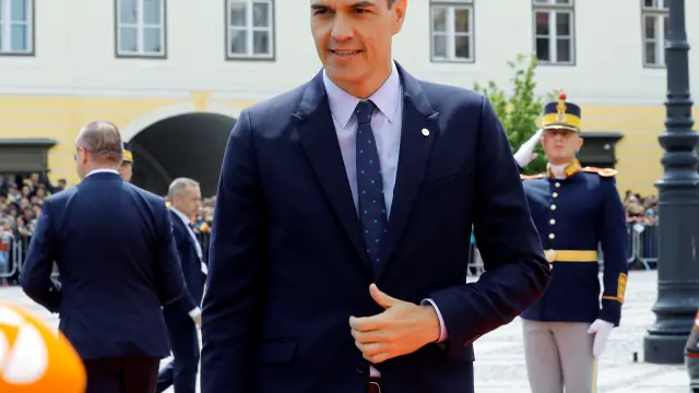 El presidente del Gobierno, Pedro Sánchez, antes de abandonar la cumbre europea en Sibu (Rumanía).