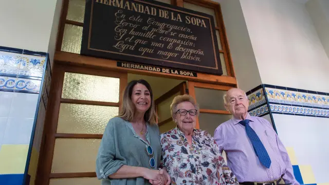 María Jesús Malo y sus padres, Justa Cano y Manuel Malo, son miembros de la hermandad..