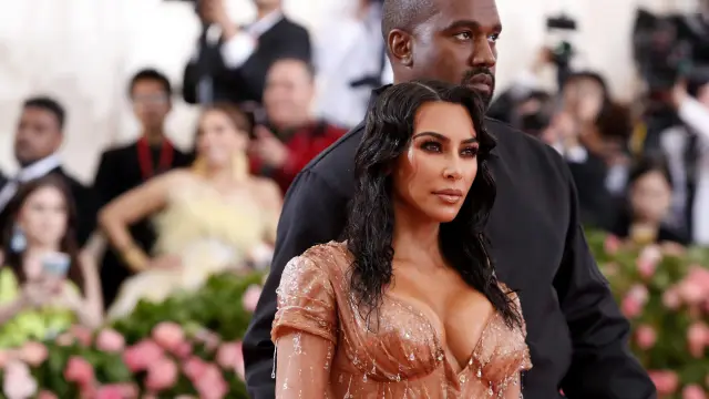 Kim Kardashian y Kanye West durante la pasada gala MET 2019.