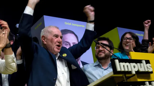 El candidato de ERC a la alcaldía de Barcelona, Ernest Maragall, celebra la victoria electoral.