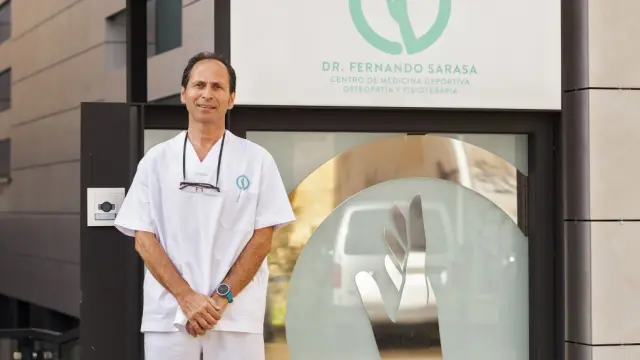 El doctor Fernando Sarasa, nuevo jefe de los servicios médicos de la SD Huesca.