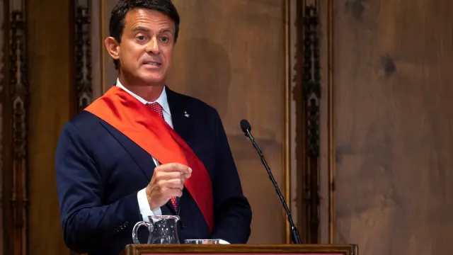 Manuel Valls durante la constitución del Ayuntamiento de Barcelona.