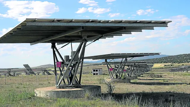 huerto solar, instalacion de placas solares en el termino de Celadas.Foto Antonio garcia/bykofoto. 17/06/19 [[[FOTOGRAFOS]]]