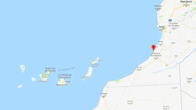 La patera había salido de la playa de Sidi Ifni, en el sur de Marruecos, y se dirigía hacia las islas Canarias, a una distancia de más de 400 kilómetros en línea recta.