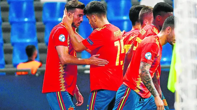 La selección española celebra uno de sus goles a Francia en semifinales.