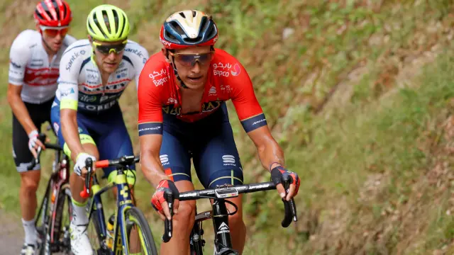 Cycling - Tour de France - The 160.5-km Stage 6 from Mulhouse to La Planche des Belles Filles - July 11, 2019 - Bahrain-Merida rider Dylan Teuns of Belgium, Wanty-Gobert Cycling Team rider Xandro Meurisse of Belgium and Trek-Segafredo rider Giulio Ciccone of Italy in action. REUTERS/Gonzalo Fuentes [[[REUTERS VOCENTO]]] CYCLING-FRANCE/