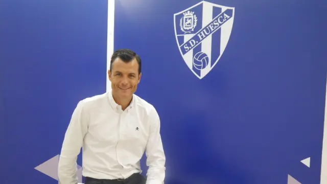 Juanjo Camacho se suma así al organigrama del club oscense.