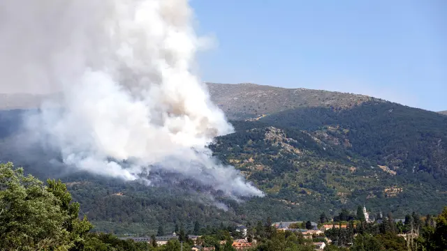 Incendio en La Granja (Segovia), próximo al Parque Nacional del Guadarrama.