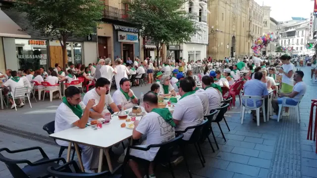 Coso Alto de Huesca en las fiestas de San Lorenzo.