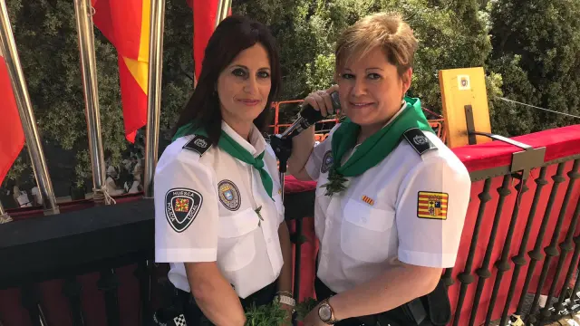 Las policías locales Rosa Cacho y Chus Gabarre.
