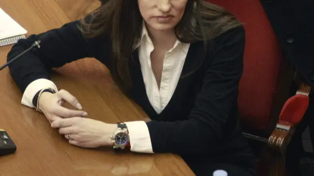 Maria Ángeles Molina, alias Angie, la mujer acusada de matar a una amiga y dejar pistas falsas en Zaragoza durante el juicio el 20 de febrero de 20125.