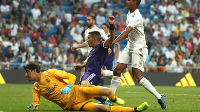 Sergi Guardiola anota el empate en la recta final del choque.