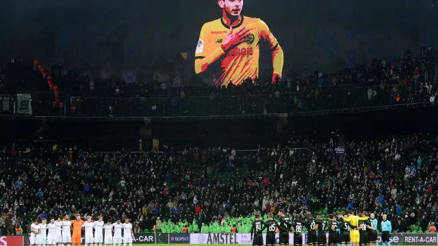 Homenaje a Sala en un partido de la Europa League