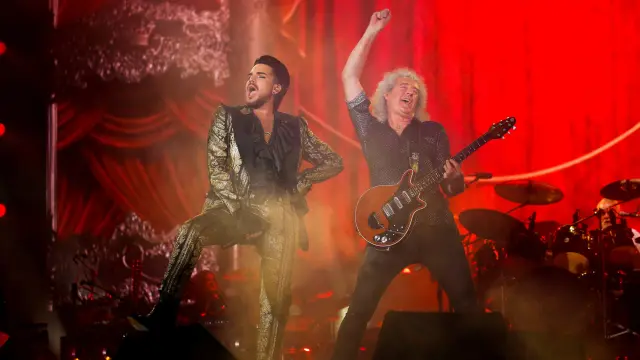 Adam Lambert (L) and Brian May of Queen perform onstage at the 2019 Global Citizen Festival at Central Park in New York, U.S., September 28, 2019. REUTERS/Eduardo Munoz [[[REUTERS VOCENTO]]] NEW YORK-GLOBAL CITIZEN FESTIVAL/