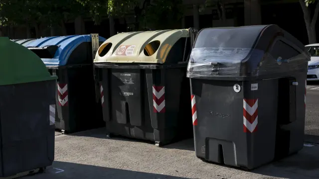Los contenedores de reciclaje forman ya parte del paisaje urbano.
