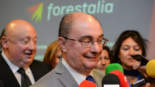 El presidente del Gobierno de Aragón, Javier Lambán, durante la presentación este lunes del proyecto de Forestalia en Teruel.