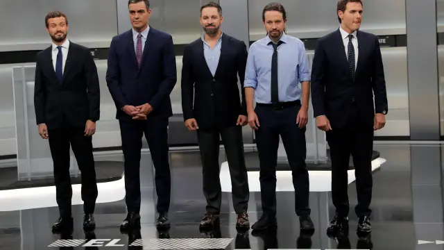 Main candidates for Spanish general elections People's Party (PP) Pablo Casado, Spanish acting Prime Minister and Socialist Workers' Party (PSOE) Pedro Sanchez, Ciudadanos' Albert Rivera, Unidas Podemos' Pablo Iglesias and Vox's Santiago Abascal prepare for a televised debate ahead of general elections in Madrid, Spain, November 4, 2019. REUTERS/Susana Vera [[[REUTERS VOCENTO]]] SPAIN-ELECTION/DEBATE
