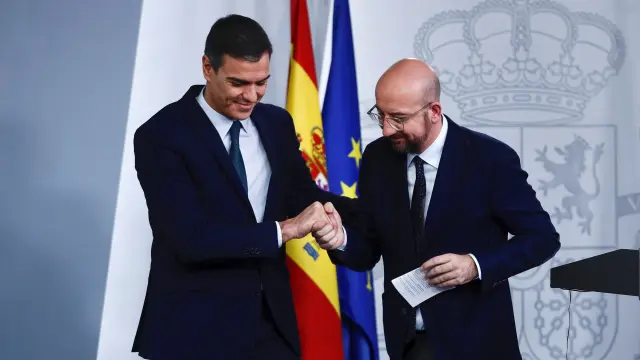 Pedro Sánchez y el presidente electo del Consejo Europeo, Charles Michel, se han reunido este jueves en La Moncloa