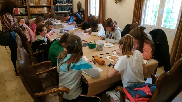 Niños participantes en el programa sobre Ramón y Cajal.