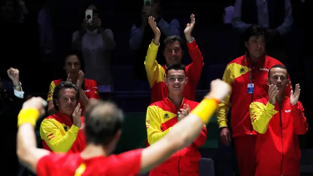 El equipo español celebrando la victoria