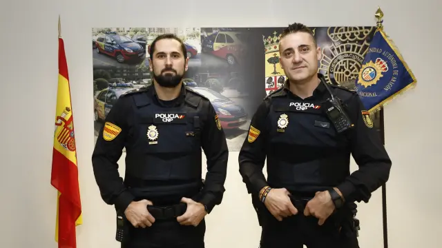 Los agentes Daniel S. L. y Pedro A. L., de la Unidad Adscrita de la Policía Nacional, relataban este viernes a HERALDO cómo sucedió todo.
