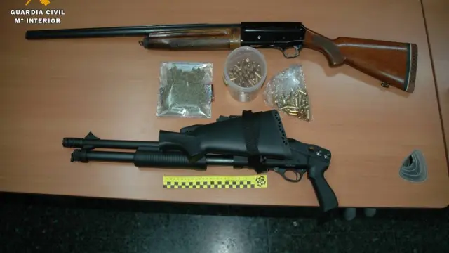 Armas halladas en la desarticulación de un grupo que vendía droga en la comarca del Bajo Aragón-Caspe