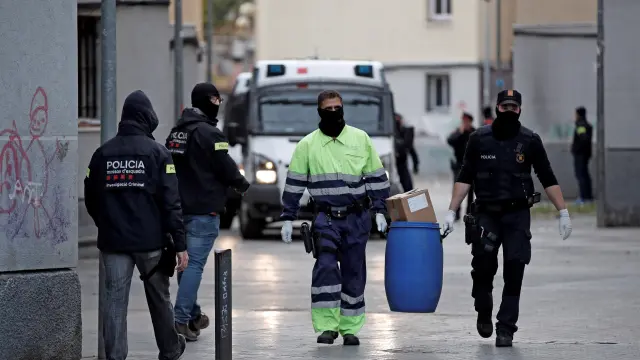 La Policía Nacional ha intervenido en Badalona (Barcelona) 631 kilos de metanfetamina, en una operación que ha calificado como la mayor incautación de la historia de España.