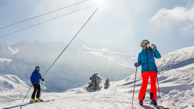 Los 390 kilómetros de esquí alpino y los casi 150 de nórdico de los centros invernales aragoneses serán de nuevo un reclamo turístico fundamental.