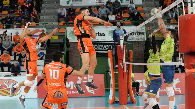 Partido de Superliga Voleibol C.V. Teruel - Textil Santanderina/2018-11-18/ Foto: Jorge Escudero [[[FOTOGRAFOS]]]