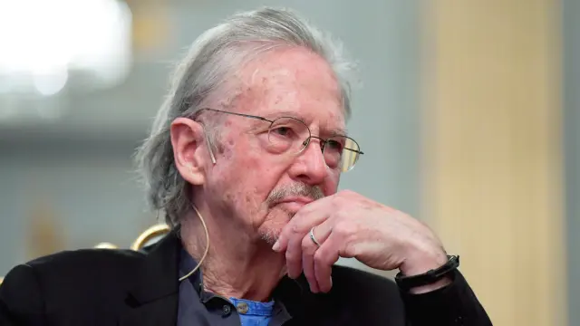 Stockholm (Sweden), 06/12/2019.- Austrian writer Peter Handke, Nobel Prize Literature laureate 2019, attends a press conference at the Swedish Academy in Stockholm, Sweden, 06 December 2019. The Nobel Prizes for Medicine, Physics, Chemistry, Economics and Literature will be awarded in Stockholm and the peace prize in Oslo on 10 December. Two Nobel Prize for Literature laureates were named this year because last year's prize was not awarded due to a sexual abuse scandal at the Swedish Academy. Polish Olga Tokarczuk won the Nobel Prize in Literature 2018. (Suecia, Estocolmo) EFE/EPA/Anders Wiklund SWEDEN OUT Nobel Prize 2019 laureates in Stockholm