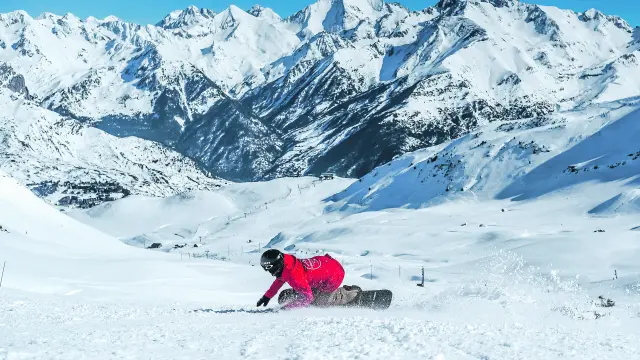 El 'snowboard' es uno de los deportes que se pueden practicar en las pistas.