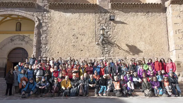 Participantes en el Belén montañero de la FAM.