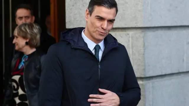 Pedro Sánchez, este domingo, a la salida del Congreso de los Diputados.