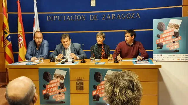 Jesús López, Pedro Feliciano, Marta Azagra y Ángel Bonel durante la presentación este martes.