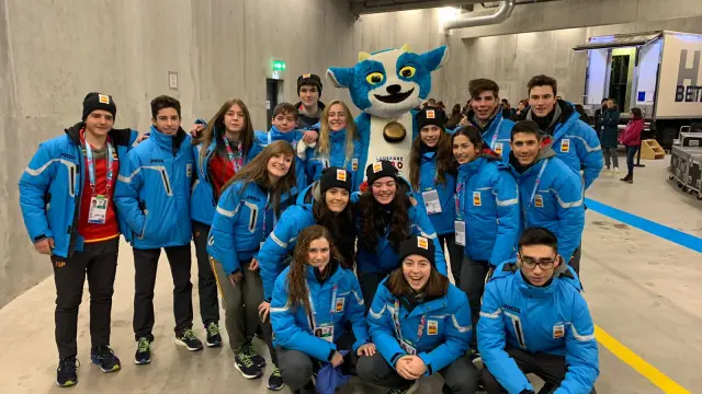 La delegación española en Lausana, durante la inauguración de los Juegos Olímpicos de la Juventud de Invierno.