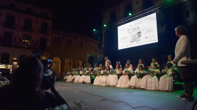 Presentación de las mairalesas de las últimas fiestas de San Lorenzo.