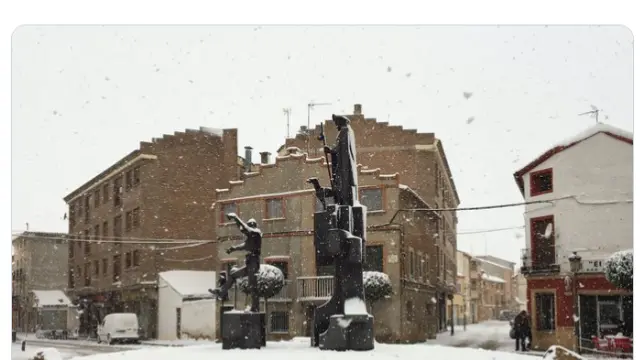 Las redes se llenan de fotos y vídeos de las nevadas en Aragón por la borrasca Gloria