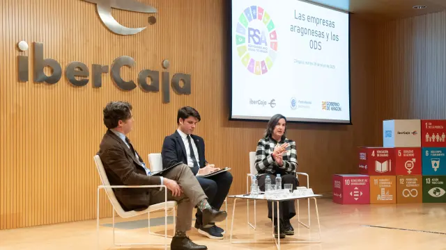 Mesa redonda, durante la celebración de la jornada ‘Las empresas de Aragón y los ODS’.