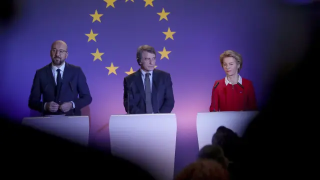 Los presidente del Consejo Europeo, Michel, del Parlamento, Sassoli, y de la Comisión Von der Leyen, en una rueda de prensa sobre el 'brexit'.