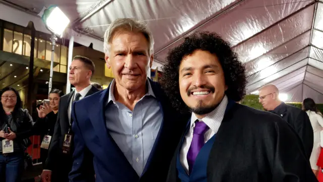 Harrison Ford (izquierda) junto al activista ambientalista mexicano José González en el estreno de la película 'La llamada de lo salvaje' en Los Ángeles