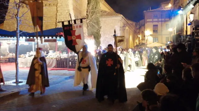 Caballeros, templarios y demás soldados por las calles de Teruel