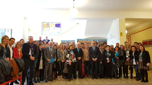 Doce comunidades educativas aragonesas reciben el diploma de Centro Referente de Derechos, otorgado por Unicef