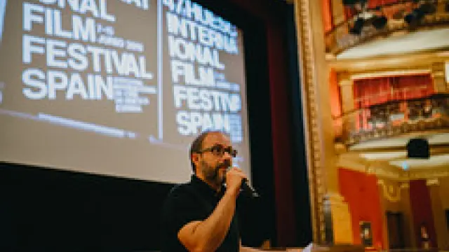 El director del festival, Rubén Moreno, durante la proyección del palmarés el año pasado.